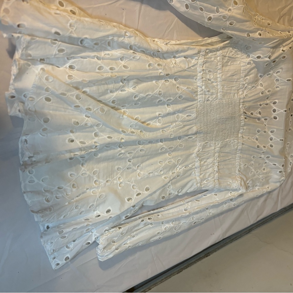 White eyelet